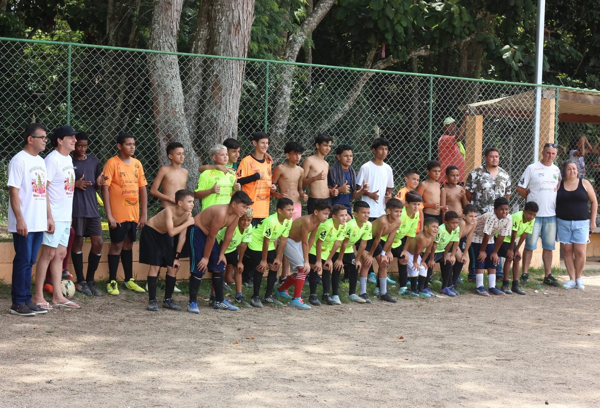 Mais um momento no Jardim dos Eucaliptos com vereador Geraldo do Bar e Prefeito Inho Taino