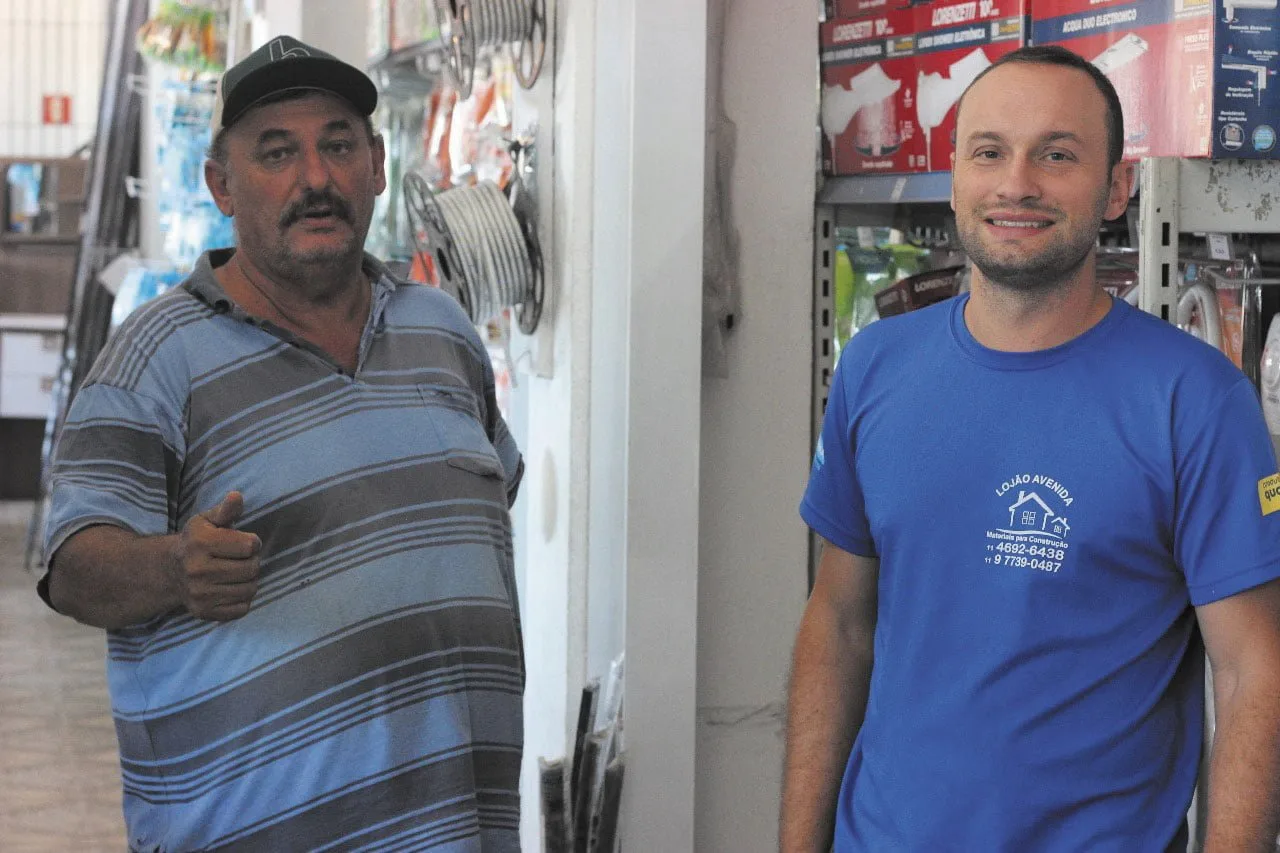 Marcos Zaramella e Fabio Zaramella no Lojão Avenida em Biritiba Mirim