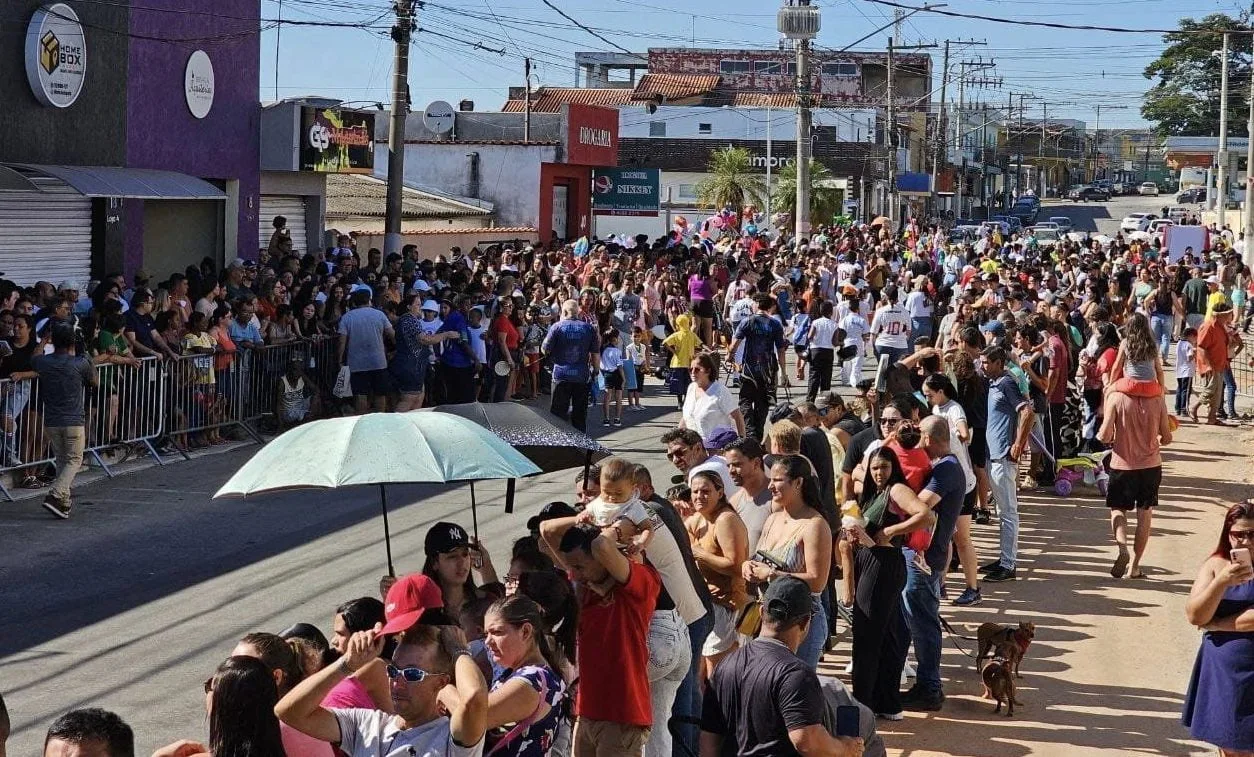 Desfile Cívico Celebra os 60 Anos de Biritiba Mirim com Honra e Emoção