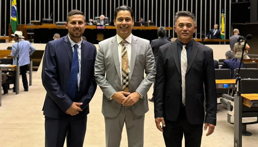 Tucaninho, Dep. Marcio Alvino e Vereador Toshi Omura. Foto: Reprodução/Toshi Omura