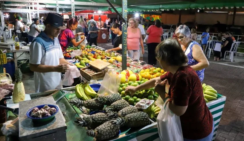 Para quem quer unir compras de hortifruti e boa gastronomia a opção é a Feira do Produtor que acontece das 17h às 21h no Alto Ipiranga (Praça da Mesquita)