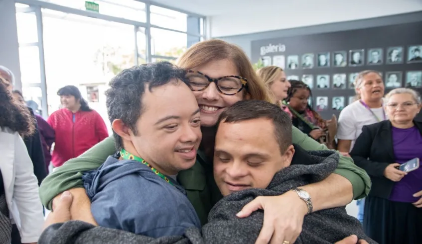 Prefeita Mara Bertaiolli recebeu o público no auditório da Prefeitura