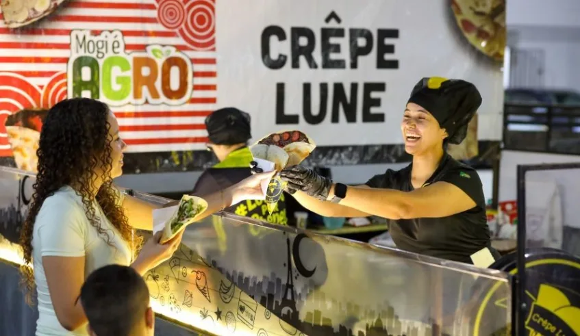 Feira Noturna de Braz Cubas tem se tornado referência em ações promocionais nas datas festivas; no Dia das Mães foram 1,4 mil cupons e sorteio de diversos brindes