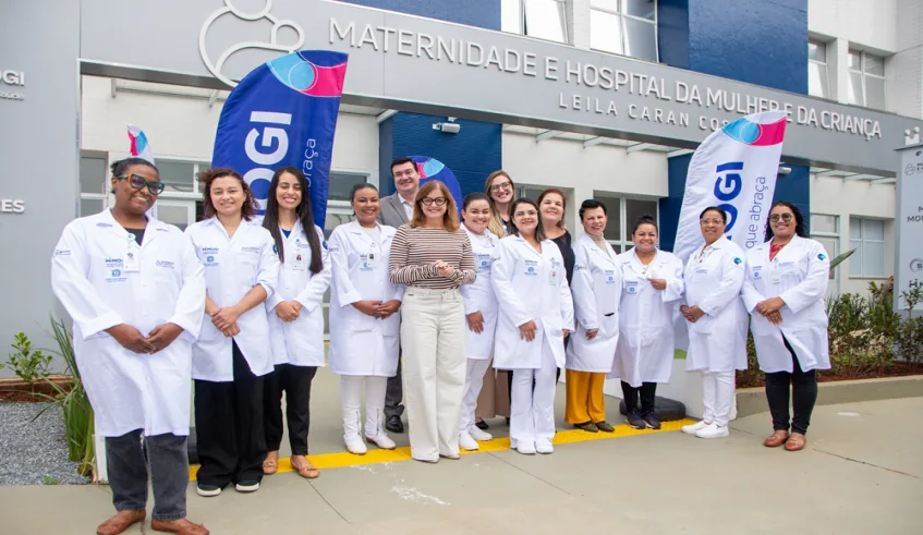 Prefeita conversou com a equipe da Maternidade, que começou a atender as gestantes mogianas na segunda-feira. Foto: Divulgação/PMMC