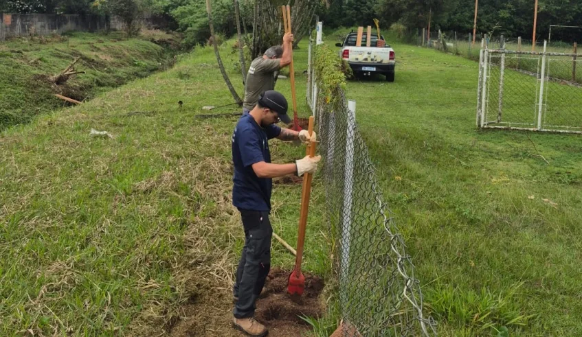 Iniciativa teve a função de proteger a mata ciliar, pois o Córrego Bento é um afluente do rio Tietê, e faz parte do Projeto Protegendo Águas. Foto: Divulgação/PMMC