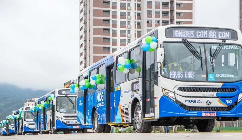 Novos ônibus com ar-condicionado substituirão veículos mais antigos e passarão a circular no dia 8 de junho, atendendo linhas com grande demanda de passageiros. Foto: Divulgação/PMMC