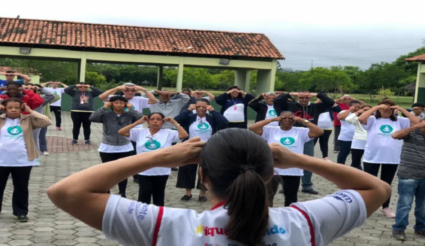 Práticas Integrativas e Complementares ajudam a melhorar dores e a aumentar a sensação de bem-estar. Foto: Divulgação/PMMC