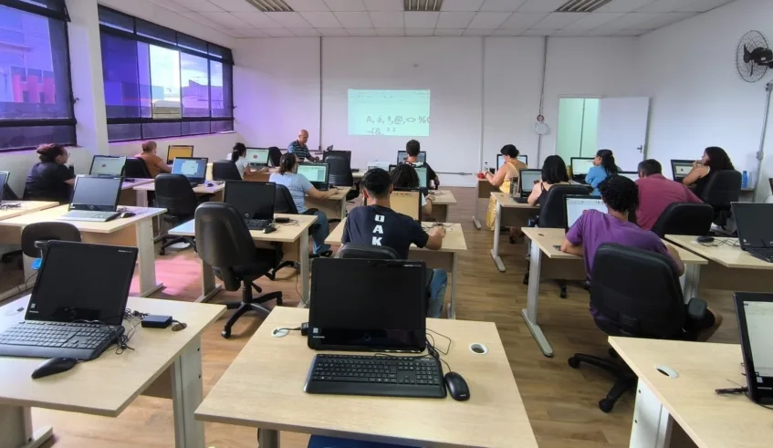 Os interessados devem procurar presencialmente as unidades para fazer sua matrícula. Foto: Divulgação/PMMC