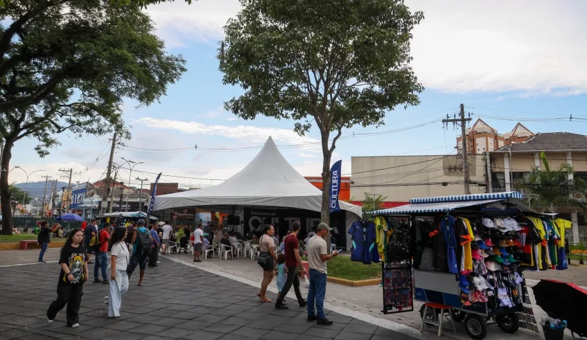 A programação cultural do Mogi que Abraça o Centro celebrará o Dia do Sertanejo, levando muita música sertaneja para a Praça Oswaldo Cruz. Foto: Divulgação/PMMC