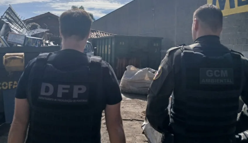 Ação do Departamento de Fiscalização de Posturas e da Guarda Civil Municipal detectou que estabelecimento em Jundipaeba estava funcionando sem licenciamento. Foto: Divulgação/PMMC