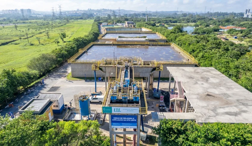 Ampliação da capacidade da ETE, de 230 para 460 litros por segundo, será suficiente para tratar esgoto de mais 130 mil pessoas. Foto: Divulgação/PMMC