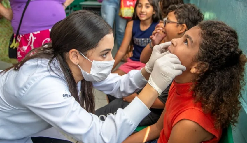 Na área da Saúde, foram realizados serviços de: avaliação odontológica, distribuição de kits de escovação dental, vacinação de rotina, dentre outros