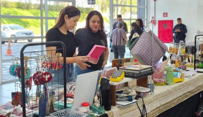 Bazar das Mães fica disponível no hall da Prefeitura de Mogi das Cruzes até quinta-feira (7). Foto: Divulgação/PMMC