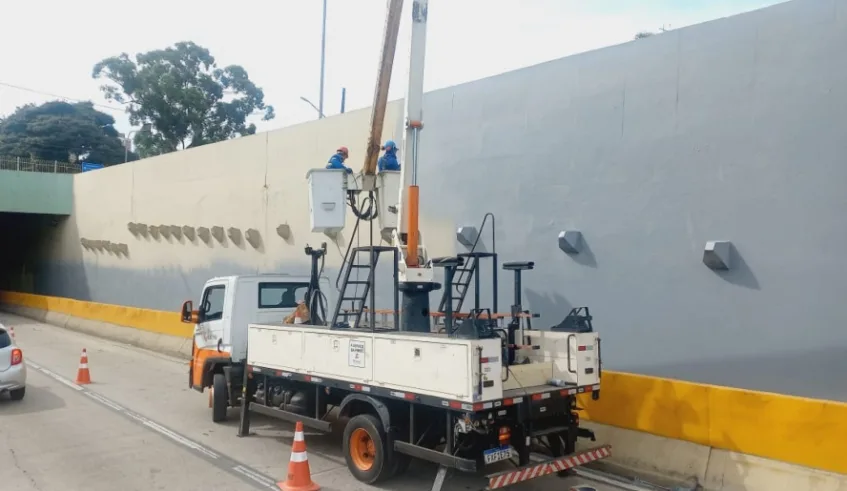 Serviços de zeladoria seguiram sendo realizados a todo vapor durante o final de semana pelas equipes da Secretaria de Serviços Urbanos. Foto: Divulgação/PMMC