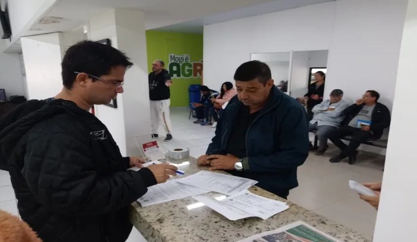 O atendimento que acontece desde o dia 11 de maio e segue até o dia 29 de julho, será realizado de forma escalonada, conforme os dias de atuação dos feirantes