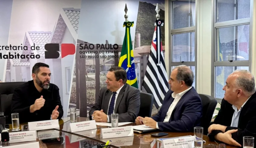Vice-prefeito Téo Cusatis leva demandas de Mogi à Secretaria de Estado de Desenvolvimento Urbano e Habitação. Foto: Divulgação - PMMC