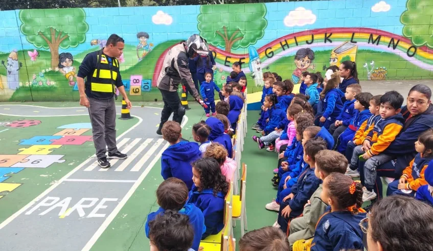CEIM Professora Luiza Conceição da Silva, em Jundiapeba, recebeu uma edição da Escola Mirim de Trânsito Itinerante nesta semana. Foto: Divulgação/PMMC