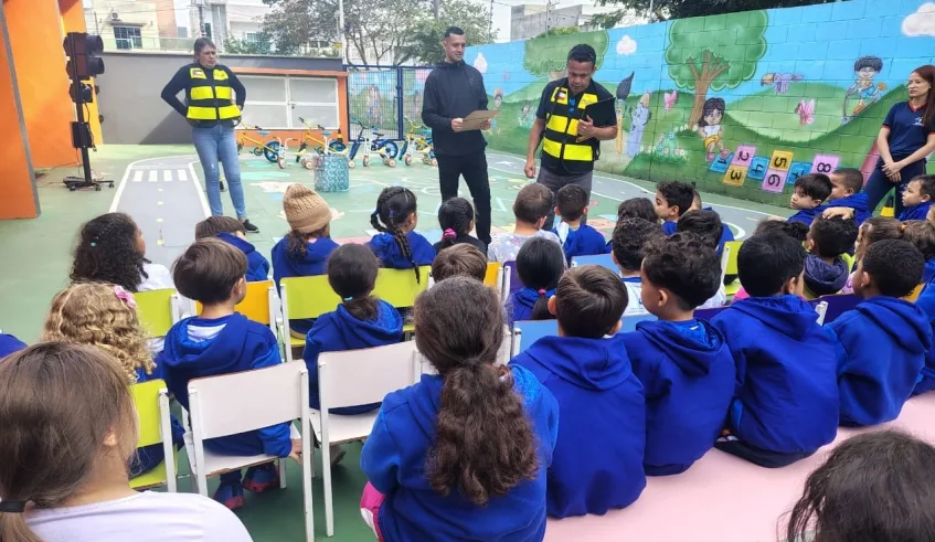 CEIM Professora Luiza Conceição da Silva, em Jundiapeba, recebeu uma edição da Escola Mirim de Trânsito Itinerante nesta semana. Foto: Divulgação/PMMC