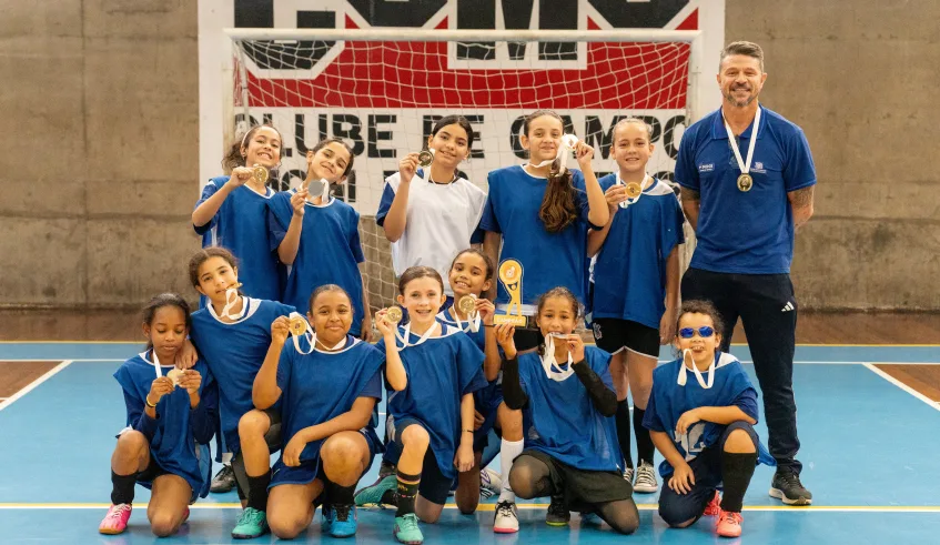 A EM Dr. Isidoro Boucault (Vila da Prata) foi a vencedora da categoria feminina do futsal. Foto: Divulgação/PMMC