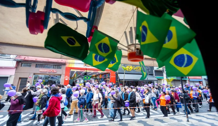 Prefeitura de Mogi das Cruzes, por meio da Secretaria Municipal da Longevidade, promoveu, nesta manhã de segunda-feira (15/06), a Caminhada “Respeito que Protege Vidas”