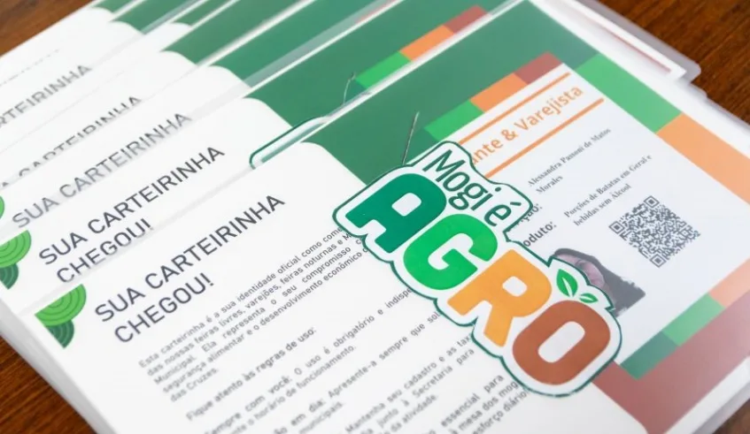Ao todo, 13 novos feirantes receberam as credenciais para atuar nas feiras e varejões, em diferentes regiões da cidade, além de quatro permissionários no Mercadão. Foto: Divulgação - PMMC