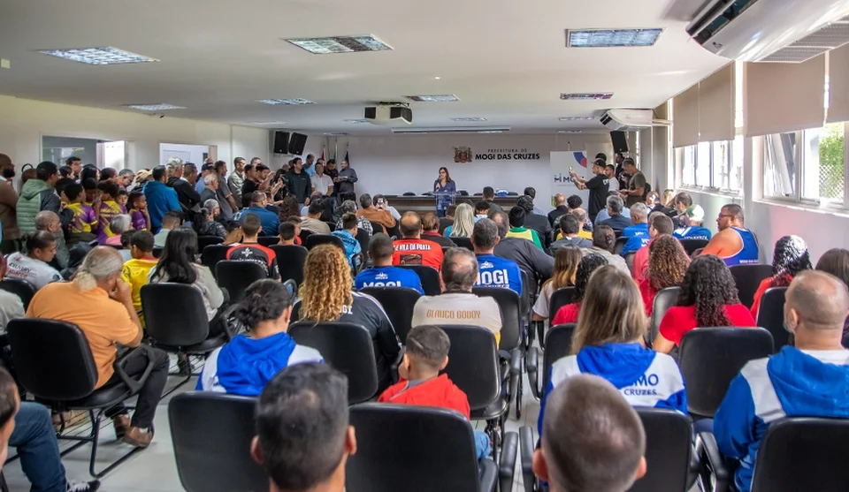 Prefeita Mara Bertaiolli lembrou que o Centro Esportivo de Braz Cubas é um local tradicional de valorização da identidade da comunidade do distrito. Foto: Divulgação/PMMC