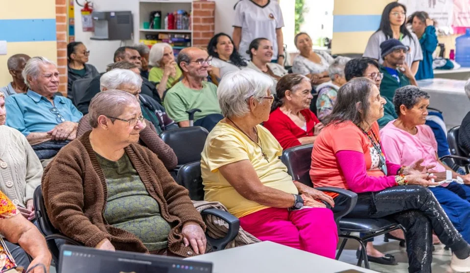 Idosos participaram de palestras, oficinas, capacitações e atividades comunitárias
