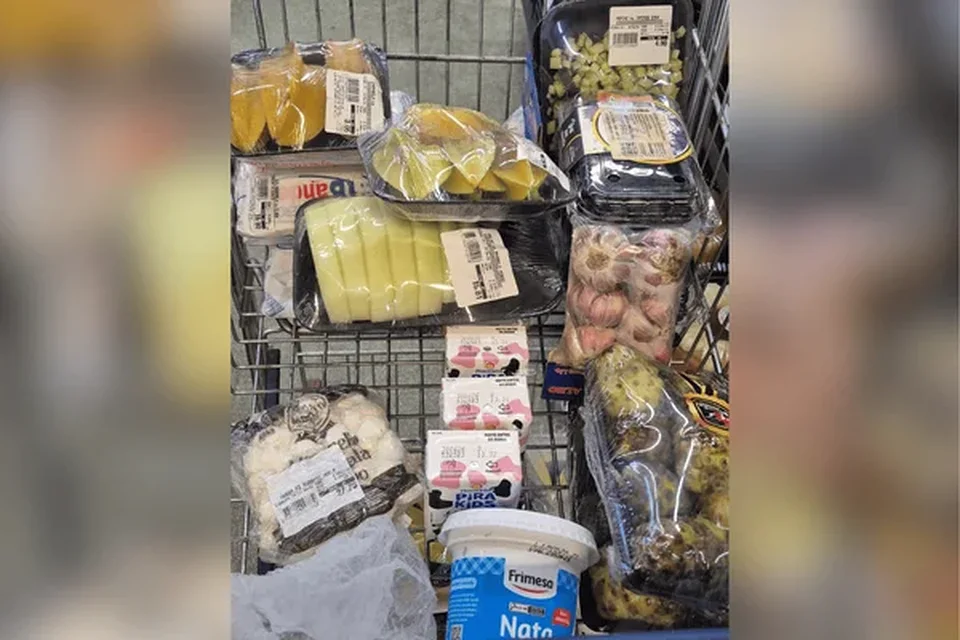 Mercado é alvo de operação em SP por vender produtos vencidos - destaque galeria