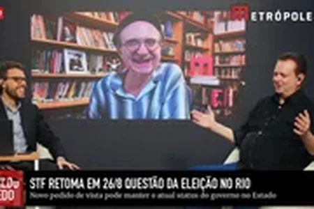 O presidente do PSD e pré-candidato a vice na chapa de Ronaldo Caiado à Presidência, Gilberto Kassab, em entrevista ao Metrópoles - na foto em conversa com os jornalistas Fabio Leite e Reinaldo Azevedo