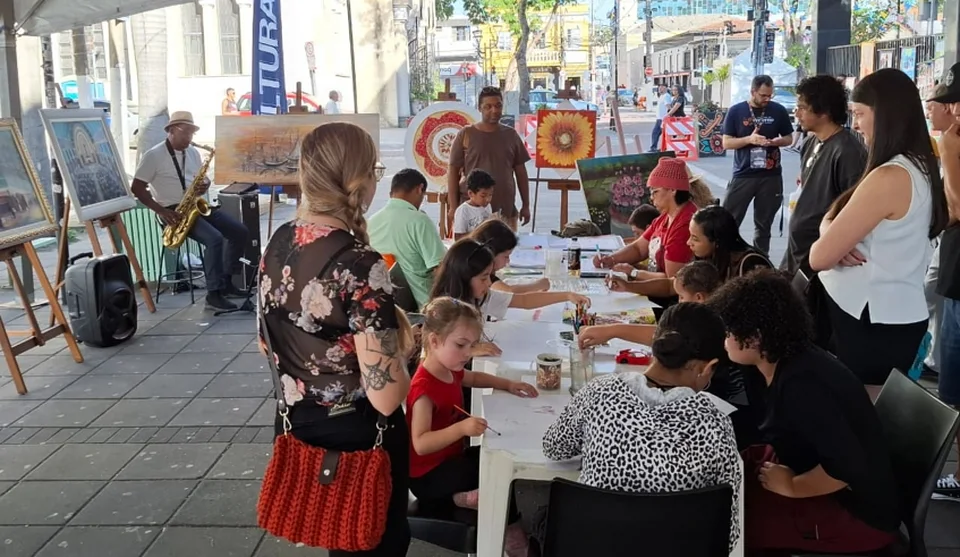 A ação convida a população a vivenciar uma experiência artística interativa, gratuita e voltada para toda a família. Foto: Divulgação/PMMC