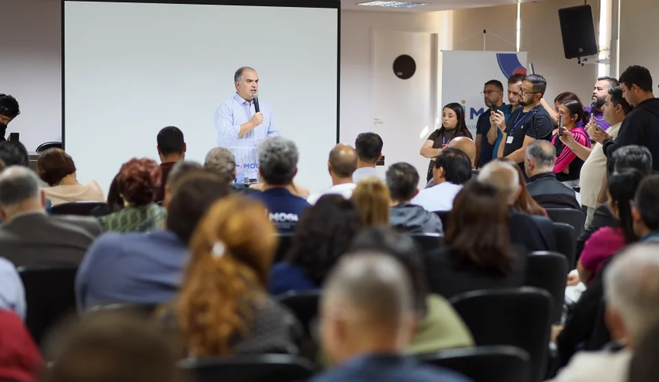 Vice-prefeito Téo Cusatis destacou o trabalho conjunto realizado entre Prefeitura e Câmara em Brasília, com o apoio do deputado federal Baleia Rossi. Foto: Divulgação/PMMC