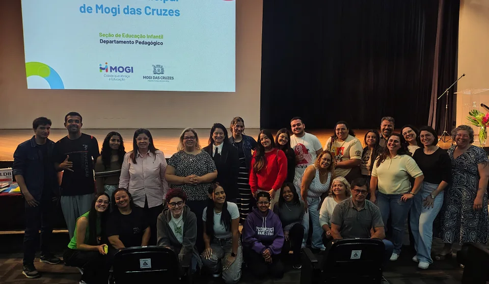 Na visita foi abordada a trajetória da construção dos referenciais curriculares da Educação Infantil até a elaboração dos documentos atuais. Foto: Divulgação/PMMC
