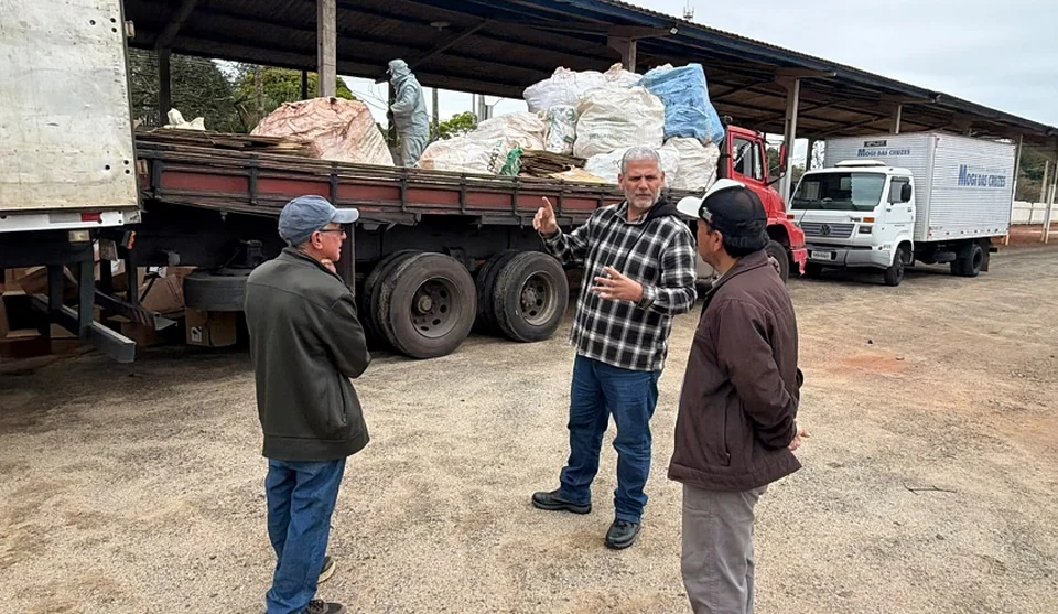 Mogi das Cruzes realiza coleta itinerante de embalagens vazias de defensivos e insumos agrícolas, totalizando duas toneladas de materiais recolhidos. Foto: Divulgação/PMMC