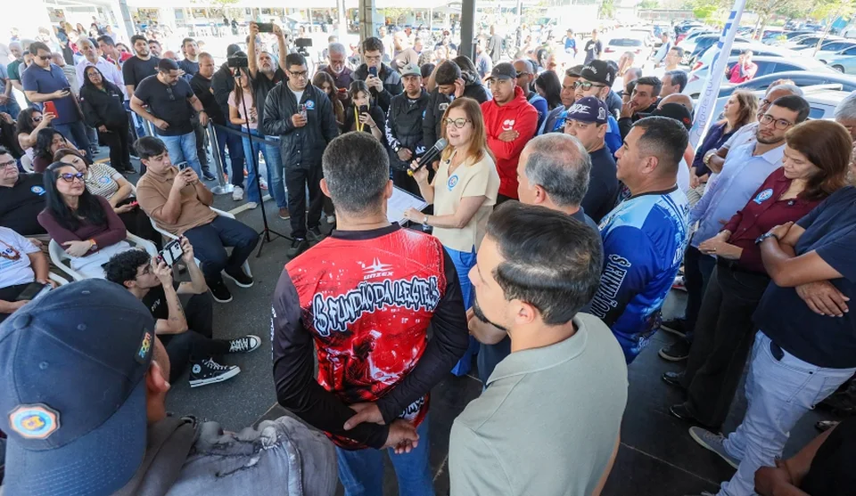 Prefeita Mara Bertaiolli lembrou ainda que a criação do Pit Stop leva mais respeito ao motoboys e motogirls, melhorando as condições de trabalho da categoria. Foto: Divulgação/PMMC