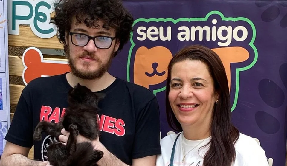 No sábado, dia 30 de agosto, a Feira de Adoção realizada no Mogi Shopping garantiu lares para cinco animais, também com participação do Nubea. Foto: Divulgação/PMMC