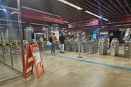 Por volta das 6h, a Linha 11-Coral circulava de forma parcial entre as estações Barra Funda e Guaianases