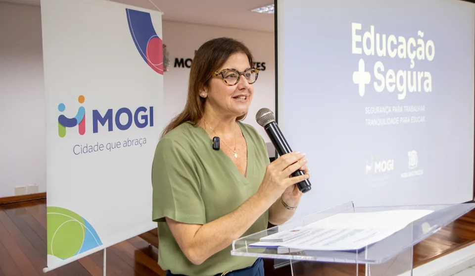 A prefeita Mara Bertaiolli falou sobre a importância do aplicativo e da segurança nas unidades escolares. Foto: Divulgação/PMMC