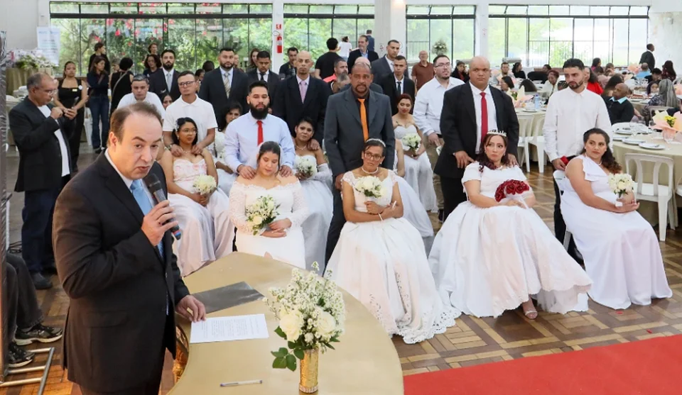 Edição de 2026 do Casamento Comunitário selou a união de 30 casais de Mogi das Cruzes em cerimônia no último sábado, no Clube Náutico Mogiano. Foto: Divulgação/PMMC