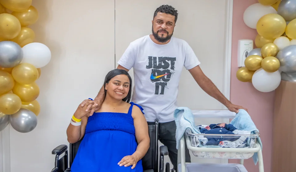 Caluana e Daniel saíram da Maternidade com seu terceiro filho, Levi. Foto: Divulgação