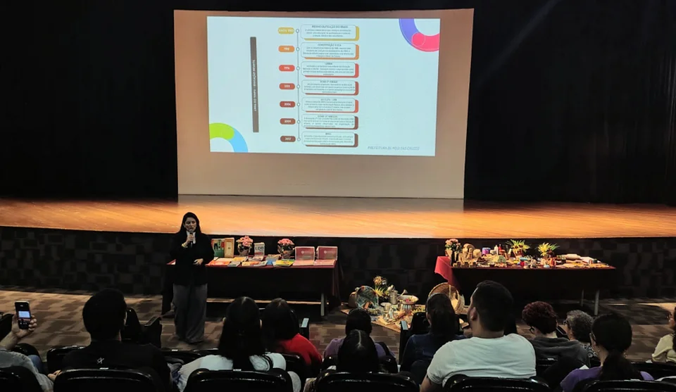 As visitas foram organizadas a partir de momentos de escuta, apresentação e diálogo sobre a Educação Infantil na rede municipal de ensino. Foto: Divulgação/PMMC