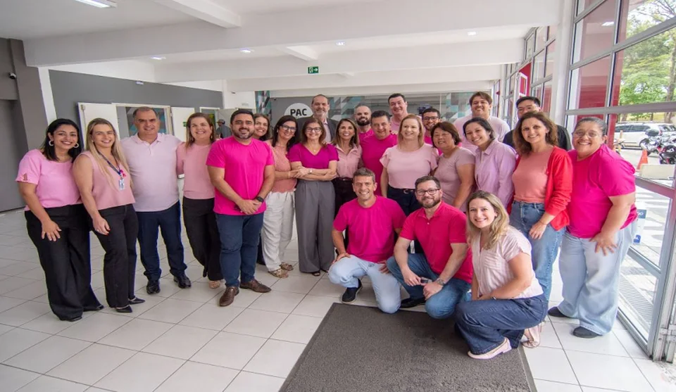 O Dia de Vestir Rosa é uma mobilização entre servidores em sinal engajamento à causa