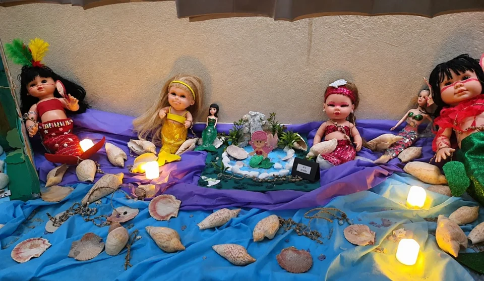 A exposição de personagens do Folclore Brasileiro criados por estudantes a partir da obra “Monstronário: Monstros e Assombrações do Brasil de A a Z”, de Lúcia Tulchinski. Foto: Divulgação/PMMC