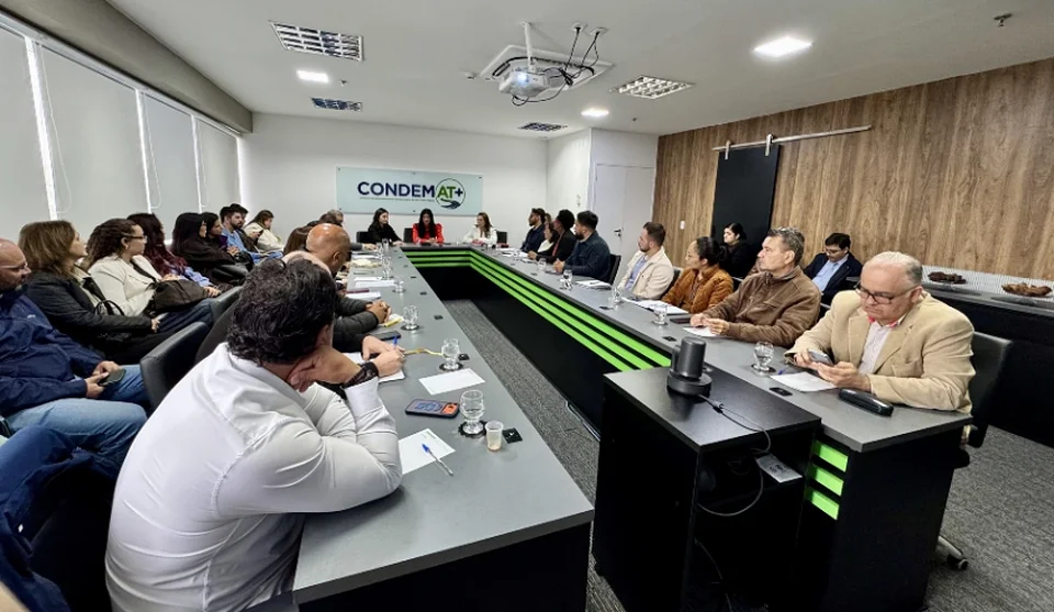 Reunião do Grupo de Trabalho de Habitação do CONDEMAT+ tratou da retomada e nova agenda do programa Cidade Legal. Foto: Divulgação/PMMC